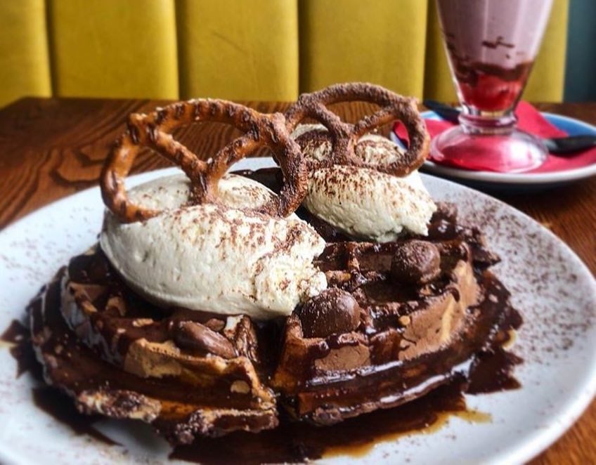  Breakfast in Manchester - Alabama's All-American Eatery