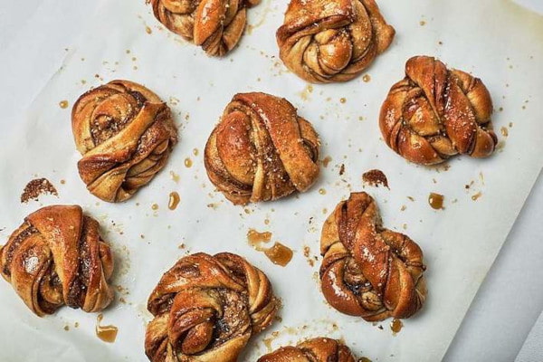 Cinnamon buns on a tray